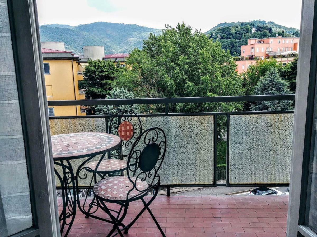 Appartamento Con Terrazzo Zona Ospedale Civile Brescia Eksteriør billede