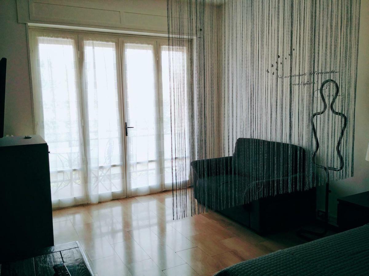 Appartamento Con Terrazzo Zona Ospedale Civile Brescia Eksteriør billede